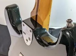 SERIES STRATOCASTER FENDER