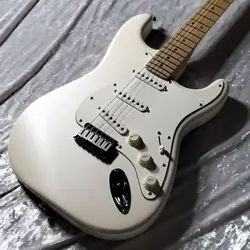 PEARL WHITE METALLIC