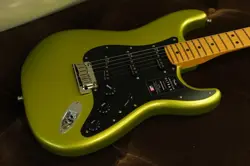 FENDER AMERICAN ULTRA II STRATOCASTER / SOLAR FLARE