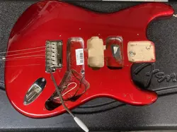 FENDER AMERICAN PROFESSIONAL STRATOCASTER BODY - CANDY APPLE RED