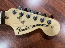 STRAT MAPLE ROSEWOOD