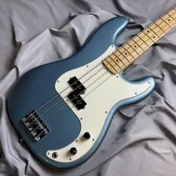 FENDER PLAYER PB