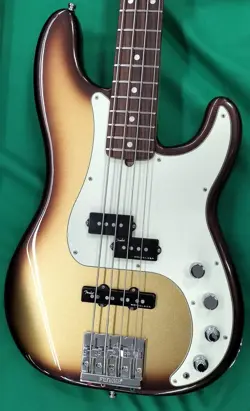 FENDER BASS AMERICAN