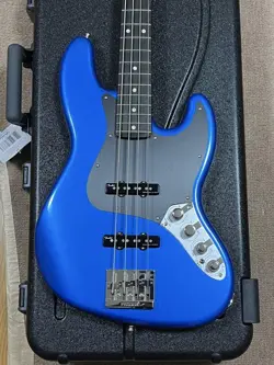FENDER BASS SAFE DELIVERY FROM JAPAN
