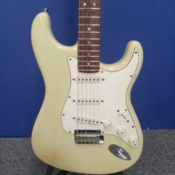 PLAYER STRATOCASTER SAFE