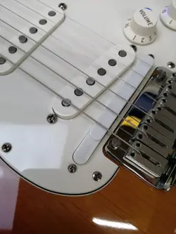 STRATOCASTER ELECTRIC GUITAR-01