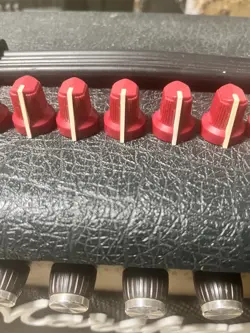 AMPLIFIER KNOBS