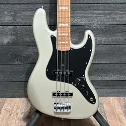 FENDER VINTERA ‘70S JAZZ BASS 4 STRING ELECTRIC BASS GUITAR - INCA SILVER