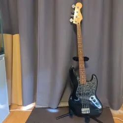 ELECTRIC BASS GUITAR FENDER JAZZ PLAYER BLACK MADE IN MEXICO S/N MX19161518
