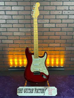 RARE FENDER AMERICAN STRATOCASTER PLUS DELUXE CRIMSON BURST - 1995 W/ HARD CASE