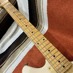 FENDER 1957   DUO SONIC LIGHT BEIGE     FINEST GUITARS