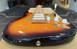 STRATOCASTER RELIC 2013