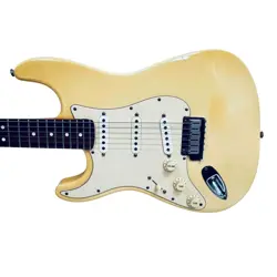 STANDARD STRATOCASTER LEFT-HANDED