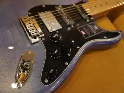 FENDER 70TH ANNIVERSARY AMERICAN ULTRA STRATOCASTER HSS  MAPLE FINGERBORAD  AM