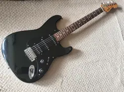 ELECTRIC GUITAR FENDER STRATOCASTER ST-456 BLACK SOUND OUTPUT CONFIRMED