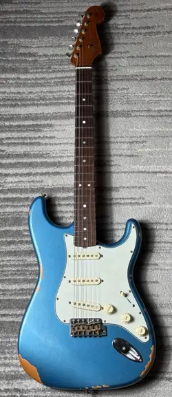 REISSUE STRATOCASTER RELIC