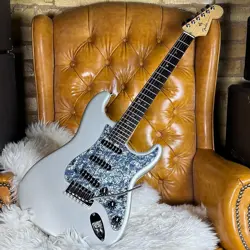 2004 FENDER AMERICAN DELUXE STRATOCASTER V2 CHROME SILVER ELECTRIC GUITAR W/ HA