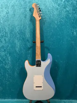 IN STOCK ROCKY FENDER SQUIER STRATOCASTER STANDARD STRAT VINTAGE DESIGN  GUITAR