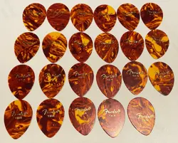 PICKS-1990’S FENDER-THIN-358 1/2