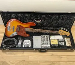 FENDER CUSTOM SHOP 1961 JAZZ BASS CC