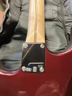 FENDER STD STRAT