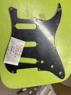 NOS GENUINE FENDER 11 HOLE SSS PICKGARD