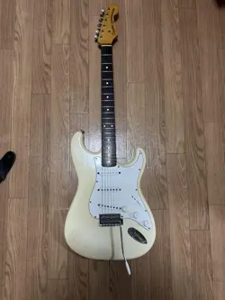 JAPAN VINTAGE FENDER STRATOCASTER WHITE NO.MG968