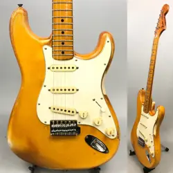 FENDER 1976 STRATOCASTER ELECTRIC GUITAR