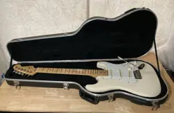 2015 FENDER AMERICAN STANDARD STRATOCASTER OLYMPIC WHITE WITH CASE