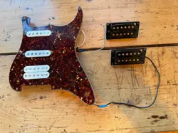 FENDER STRATOCASTER SSH