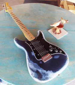 LEAD II STRATOCASTER