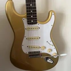 PRICE FENDER STRATOCASTER GOLD NO.MG1913