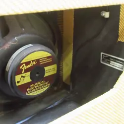 USED  FENDER   BLUES DEVILLE GUITAR AMP  YOKOHAMA STORE