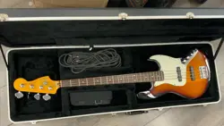 GUITAR W/CASE STRAP&CORD