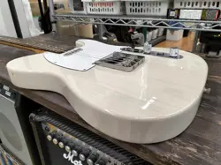 ELECTRIC GUITAR IVORY