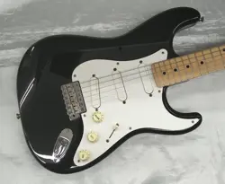 FENDER JAPAN ST57-95LS ELECTRIC GUITAR - USED VINTAGE STYLE