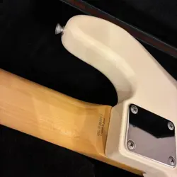 PRECISION BASS PB70-70US