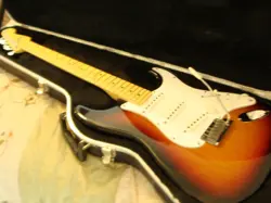 1999 FENDER AMERICAN STANDARD STRATOCASTER ELECTRIC GUITAR CASE STRAP EXCELLENT!