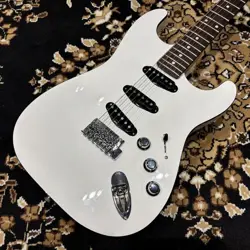 ELECTRIC GUITAR USED FENDER AERODYNE SPECIAL STRATOCASTER WHITE RIGHT-HANDED