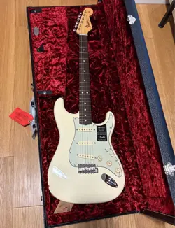 ELECTRIC GUITAR FENDER AMERICAN ORIGINAL 60S STRATOCASTER WHITE WITH HARD CASE