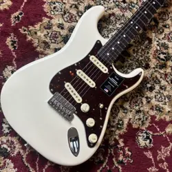 FENDER /AMERICAN PROFESSIONAL II STRATOCASTER 3.6KG USED