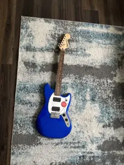 GUITAR IMPERIAL BLUE