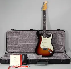 2021 FENDER AMERICAN ULTRA STRATOCASTER ULTRABURST FINISH W/OHSC