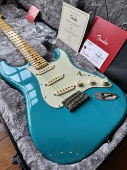 2021 FENDER AMERICAN PROFESSIONAL II STRATOCASTER MAPLE - MIAMI BLUE