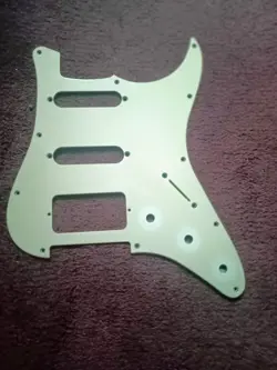 HSS WHITE PICKGUARD