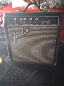 FENDER FRONTMAN 10G 10-WATT GUITAR AMP (BRAND NEW)