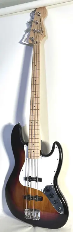 SQUIER BY FENDER JAZZ BASS 4 STRING GREAT CONDITION PROSETUP FENDER SOFT CASE