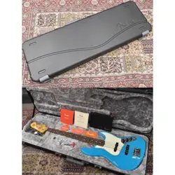 ELECTRIC JAZZ BASS GUITAR FENDER AMERICAN PROFESSIONAL II MIAMI BLUE + HARD CASE