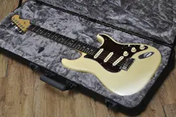 FENDER AMERICAN ELITE STRATOCASTER USED ELECTRIC GUITAR  2018