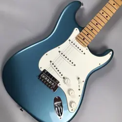 FENDER FENDERPLAYER STRAT